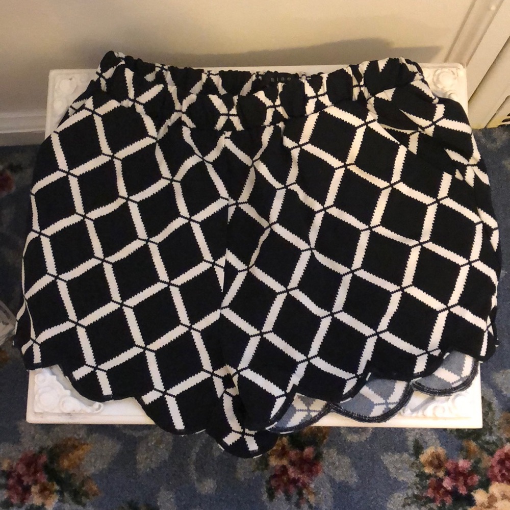 Never been worn printed shorts